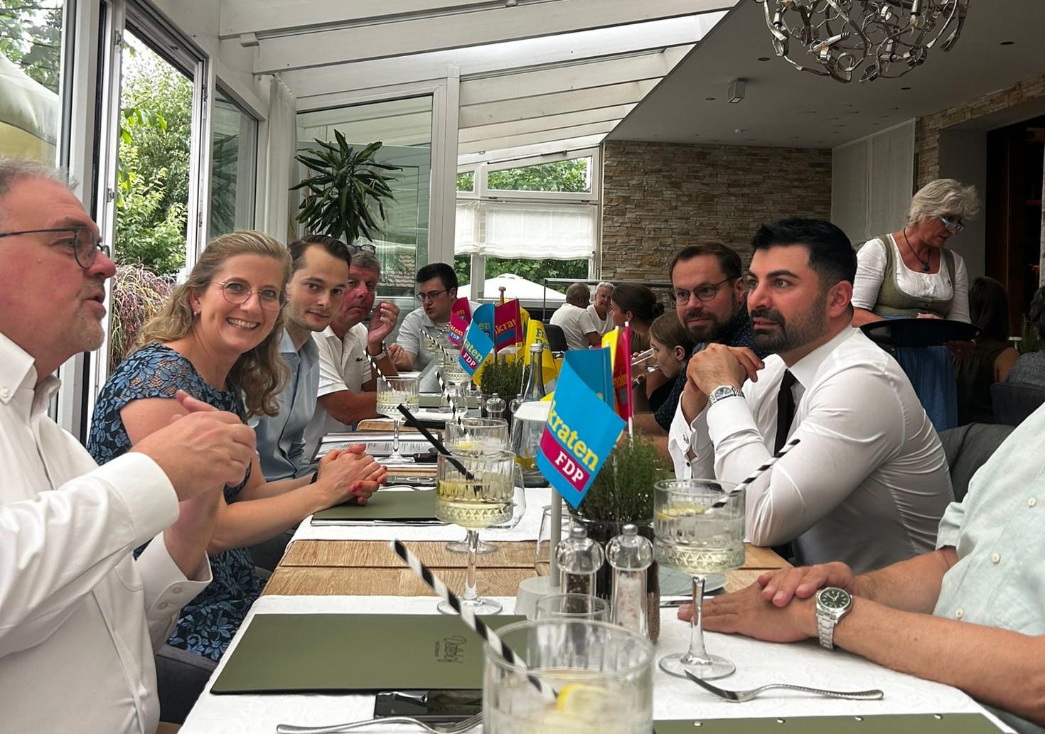 Austausch beim Sommerfest der FDP Nürnberger Land