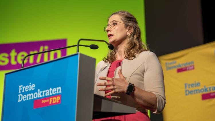 Kristine Lütke bei ihrer Bewerbungsrede